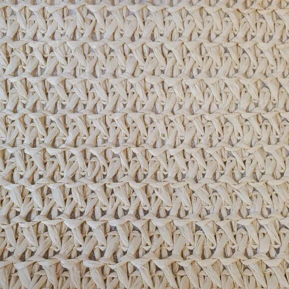 Perfectly Posh Large Straw Tote Beach Bag w/ Pom Poms. Plus a Beach Towel. - Picture 5 of 6